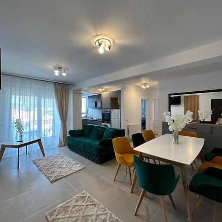Apartamente Arinis กูรา ฮูมอรูลุย ภายนอก รูปภาพ